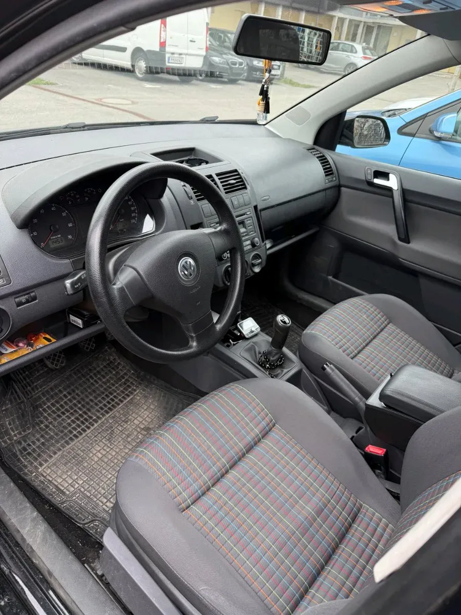 Volkswagen Polo 2009 photo 3