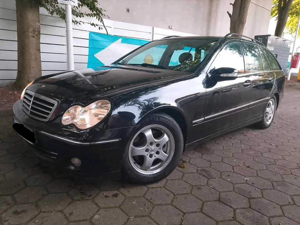 Mercedes-Benz C220