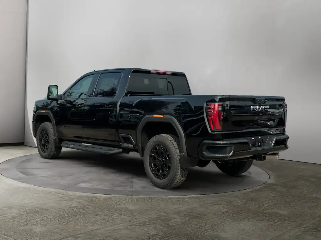 GMC Sierra 2500Hd 2026 photo 3