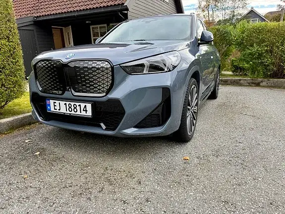 BMW Ix1 2024 photo 3