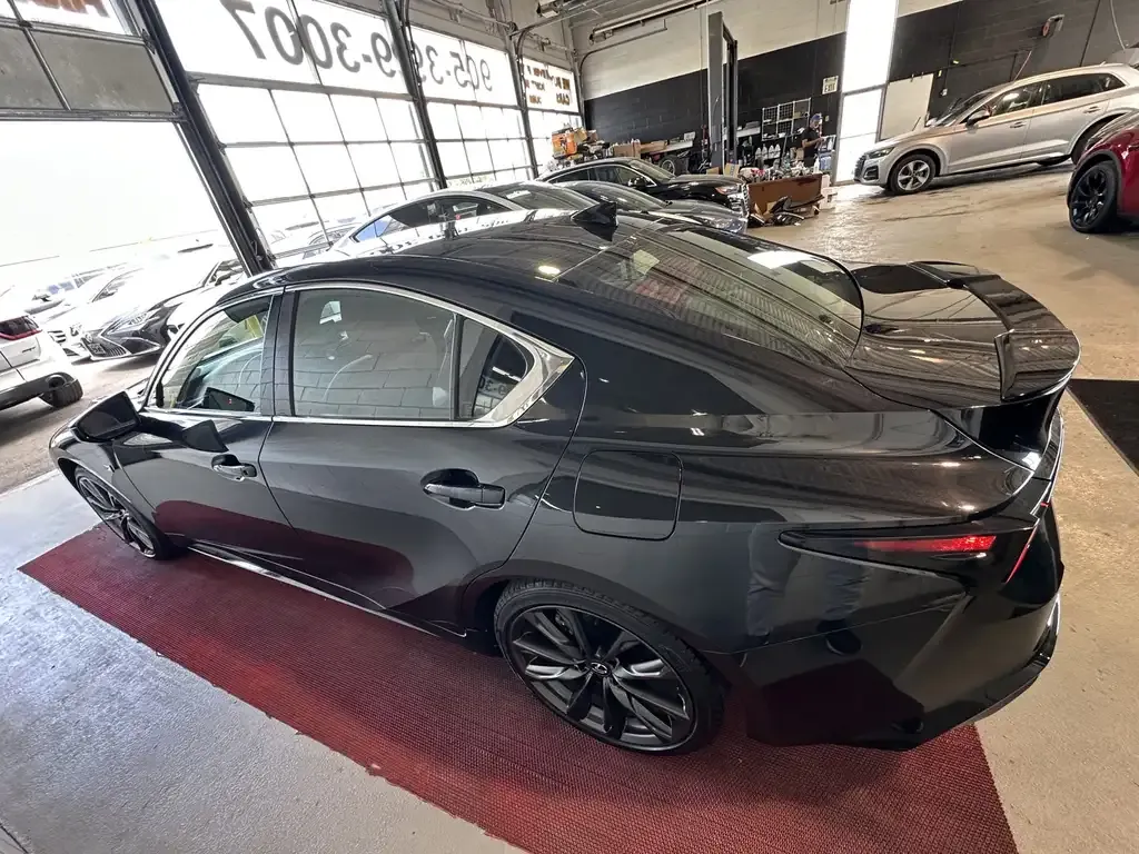 Lexus Is 2023 photo 4