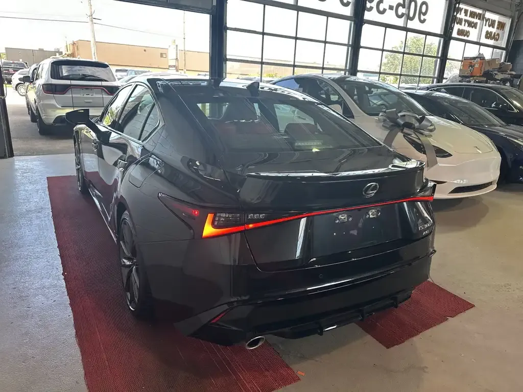 Lexus Is 2023 photo 5