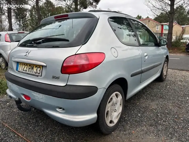 Peugeot 206 2003 photo 4