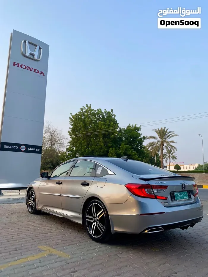 Honda Accord 2018 photo 2