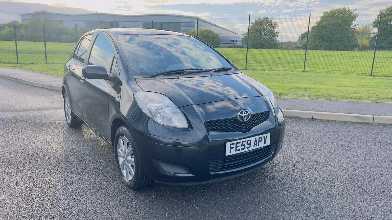 Toyota Yaris 2009 photo 2