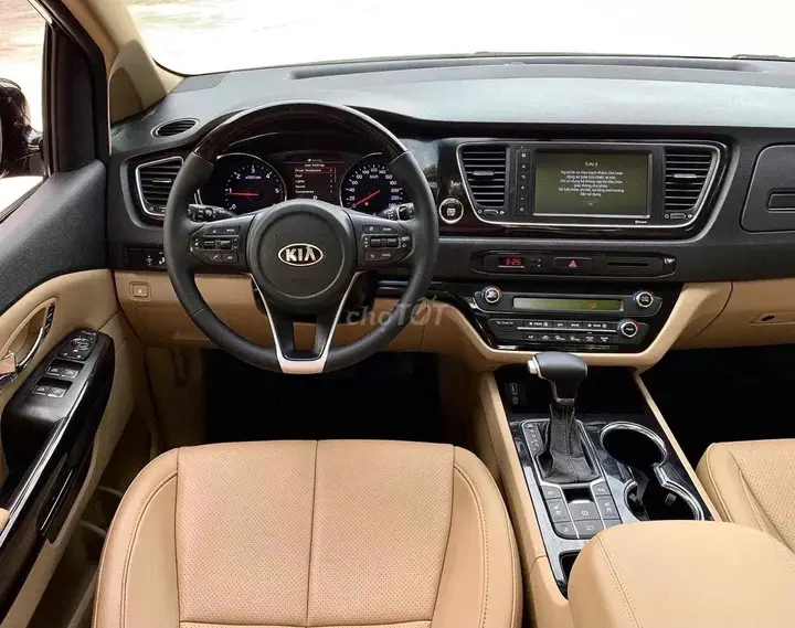 Kia Sedona 2020 photo 2