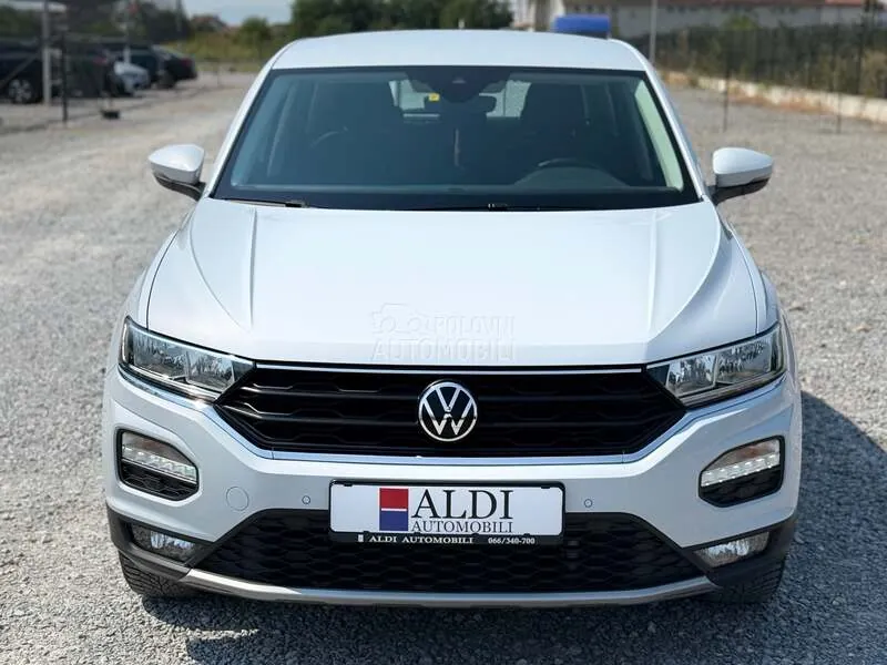 Volkswagen T-Roc 2022 photo 2