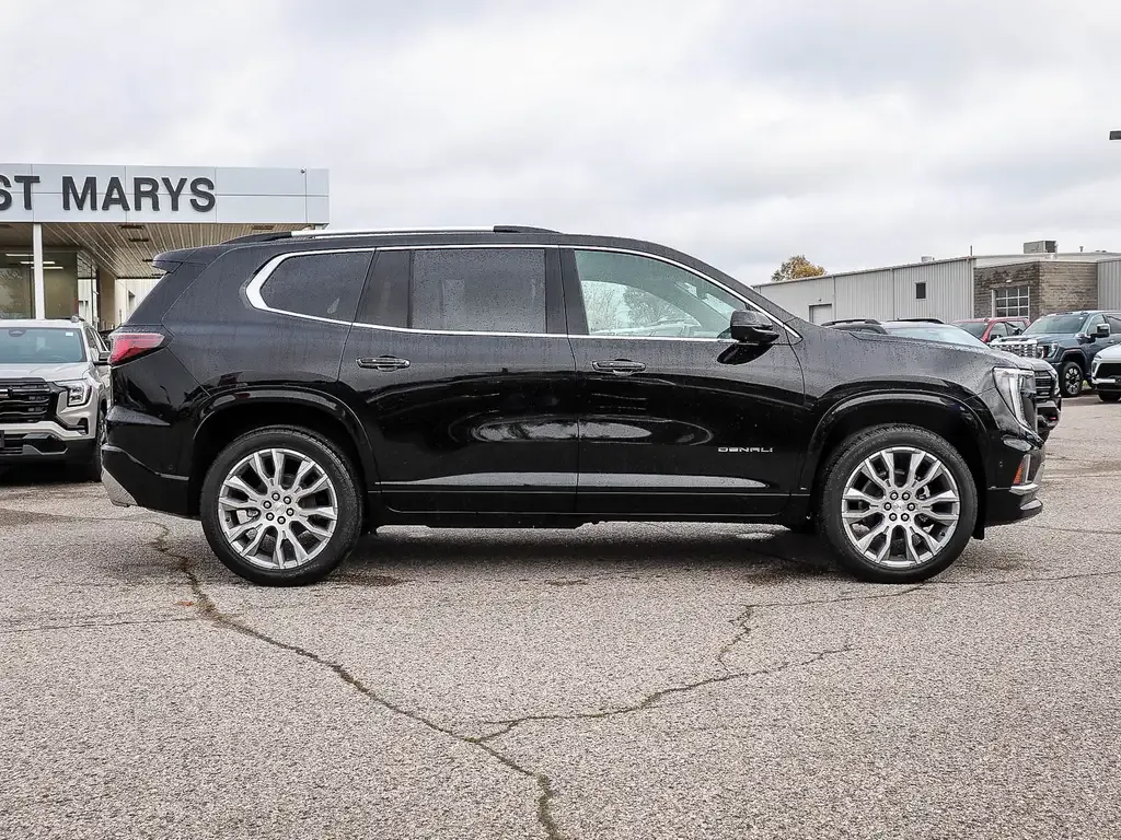 GMC Acadia 2026 photo 3