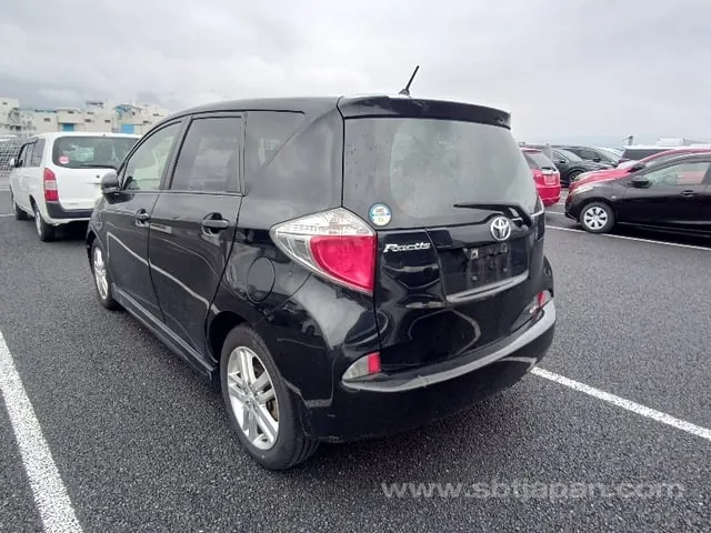 Toyota Ractis S 2013 photo 3