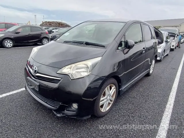Toyota Ractis S 2013 photo 2