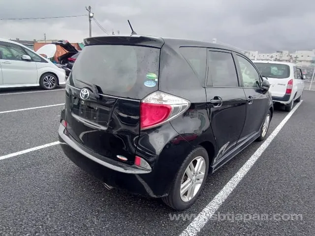 Toyota Ractis S 2013 photo 4