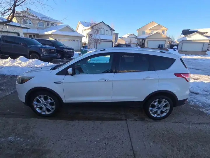 Ford Escape 2014 photo 3