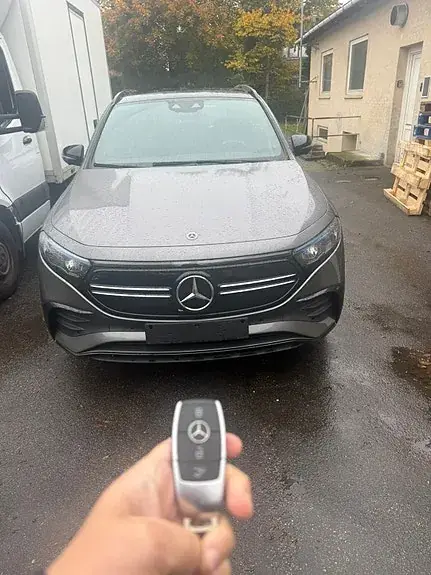 Mercedes-Benz Eqa300