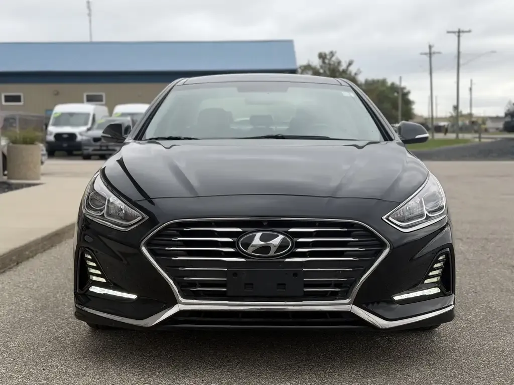 Hyundai Sonata 2018 photo 2
