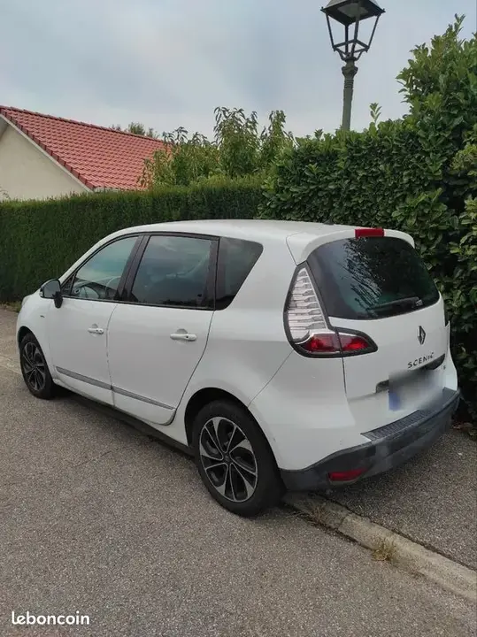 Renault Megane 2016 photo 2