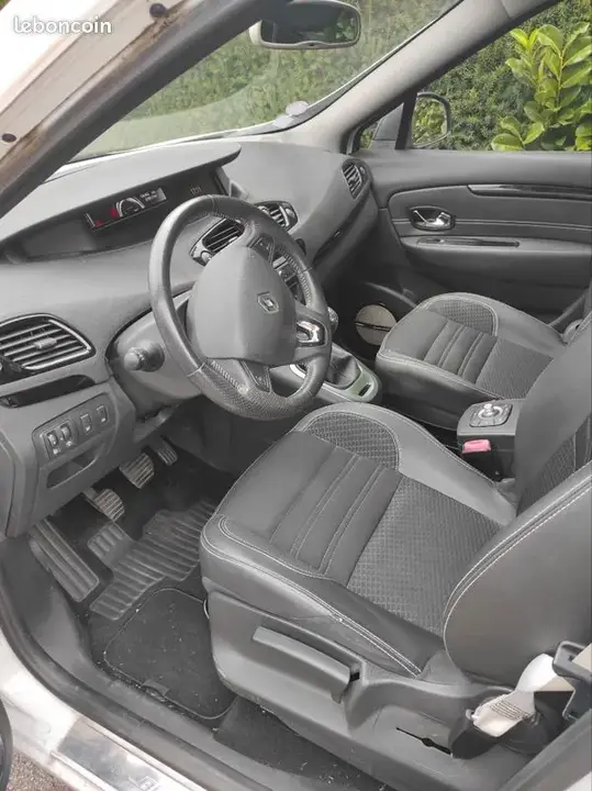 Renault Megane 2016 photo 3