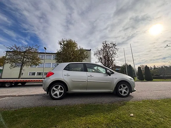 Toyota Auris 2008 photo 5