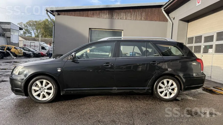Toyota Avensis 2005 photo 5