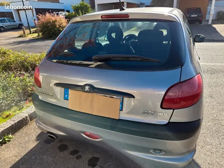 Peugeot 206 2002 photo 3