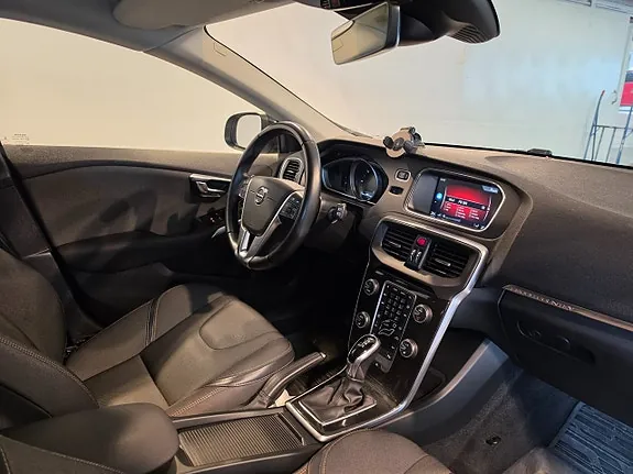 Volvo V40 Cross Country 2018 photo 3