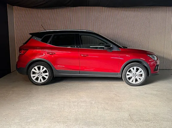 Seat Arona 2018 photo 3