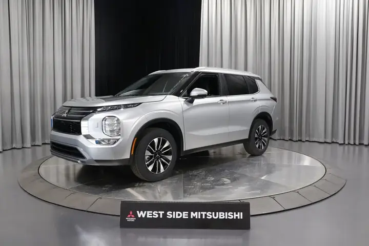 Mitsubishi Outlander 2026 photo 3