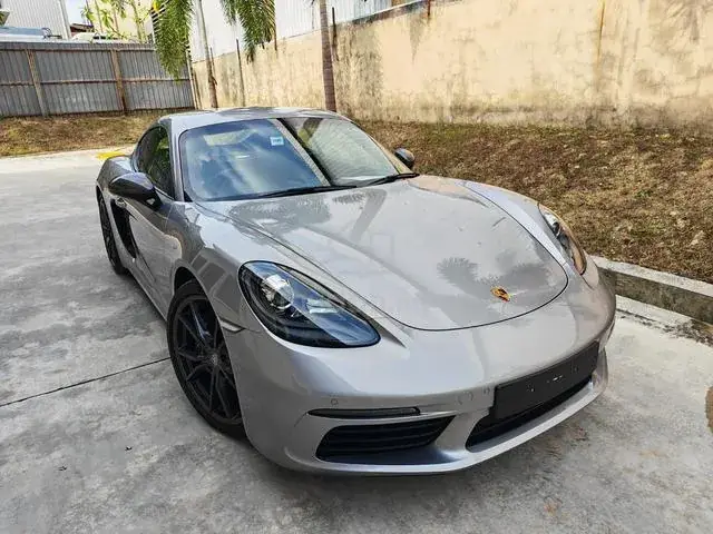 Porsche 718 Cayman