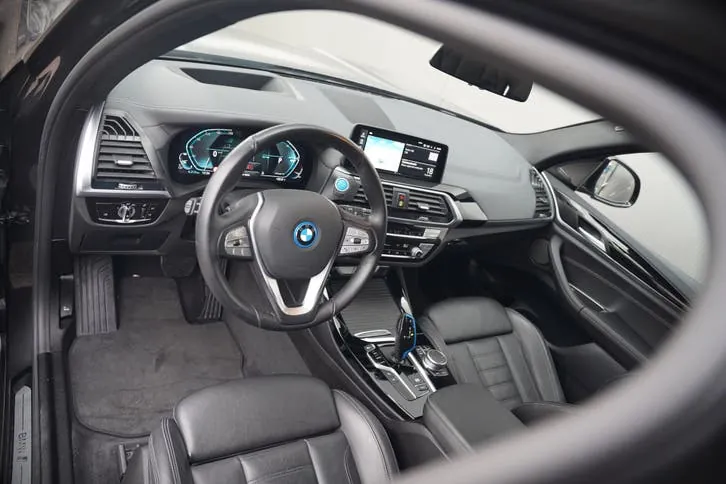 BMW Ix3 2021 photo 3