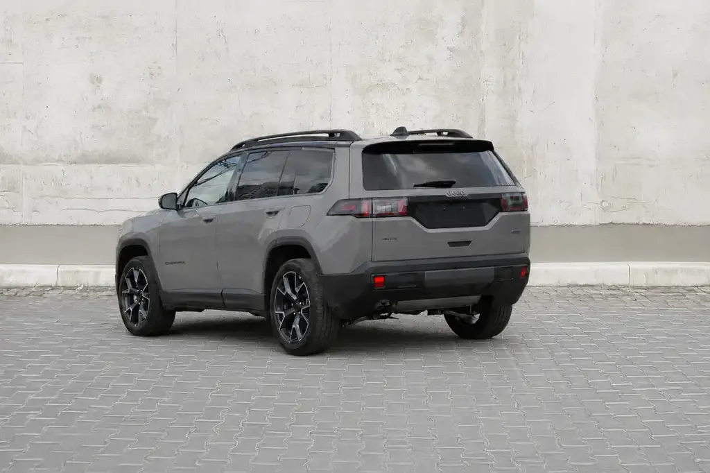 Jeep Cherokee 2026 photo 4