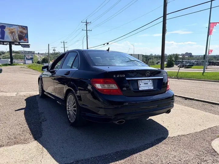 Mercedes-Benz C-Class 2010 photo 4