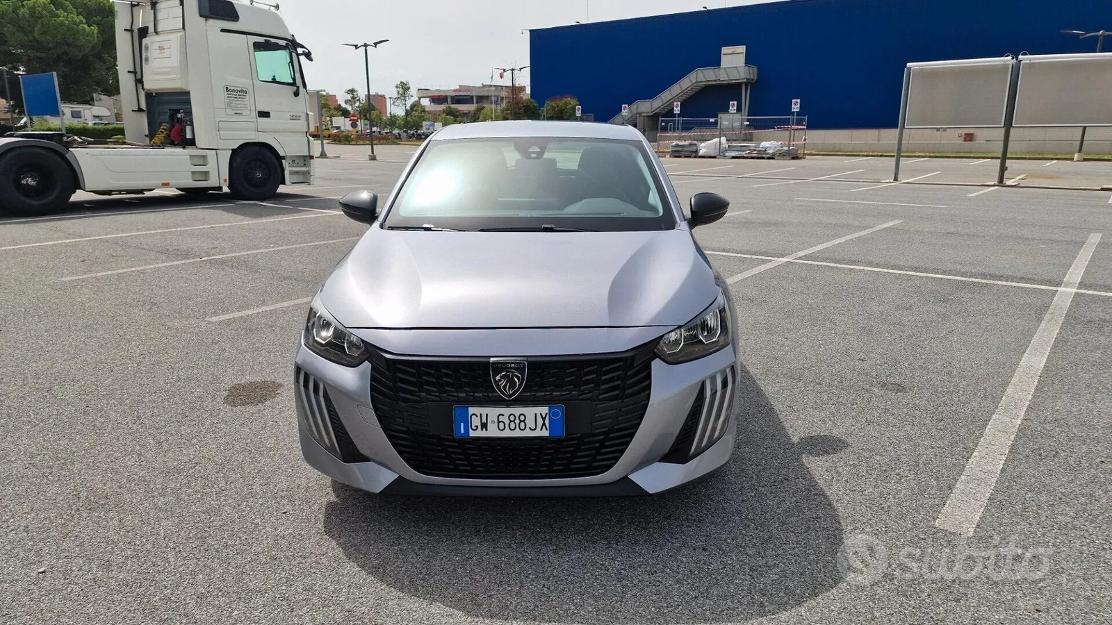 Peugeot 208 2024 photo 2