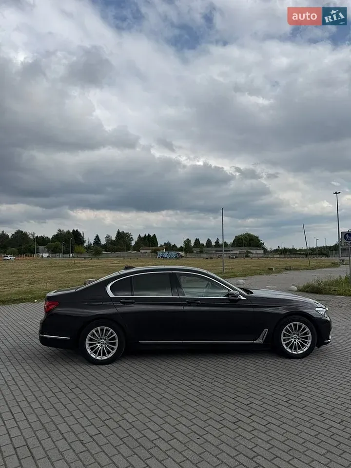 BMW 7 Series 2016 photo 4