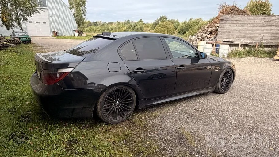 BMW 530 2005 photo 3