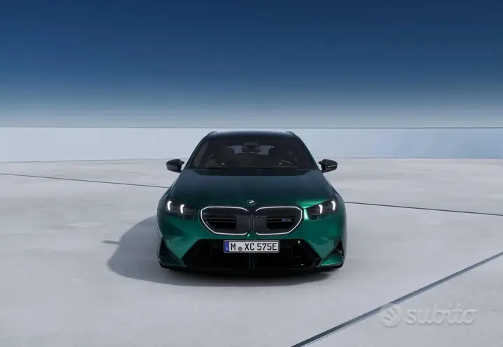BMW M5 Touring 2023 photo 3
