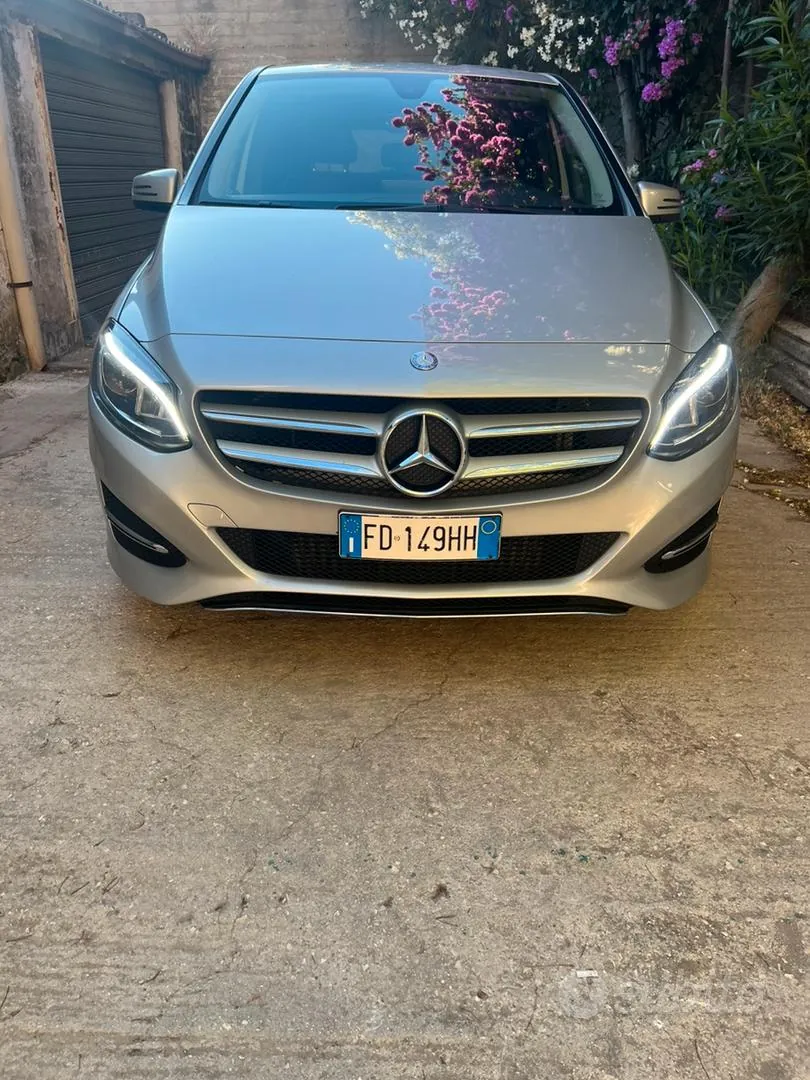 Mercedes-Benz B 2016 photo 2