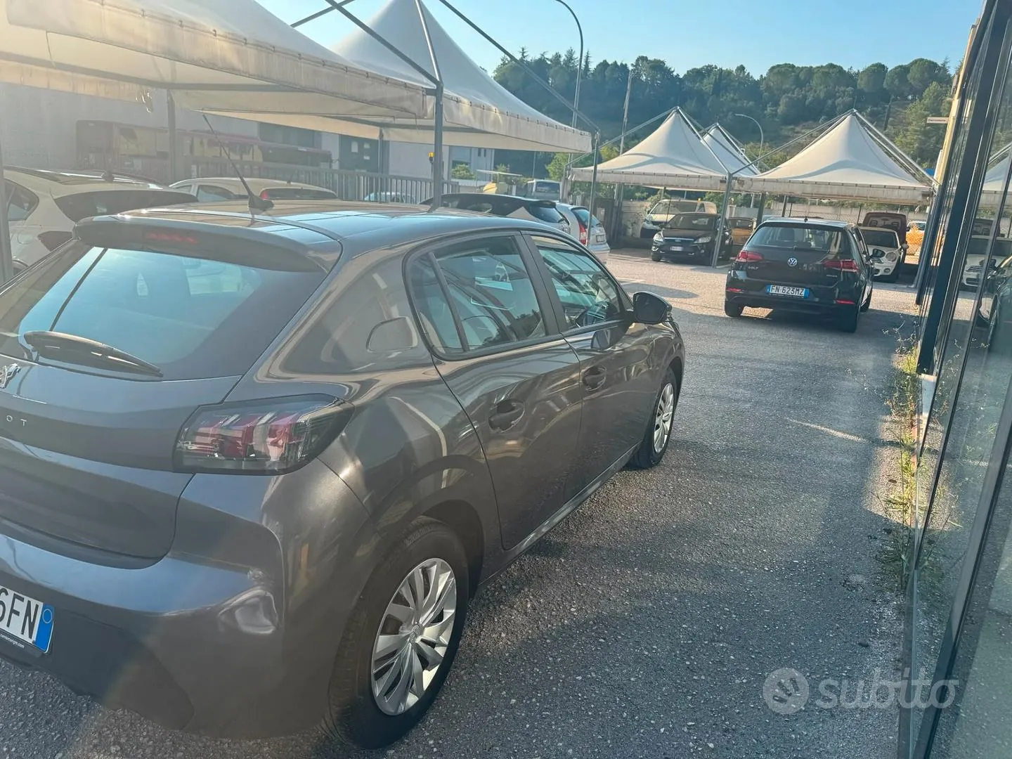 Peugeot 208 2022 photo 3