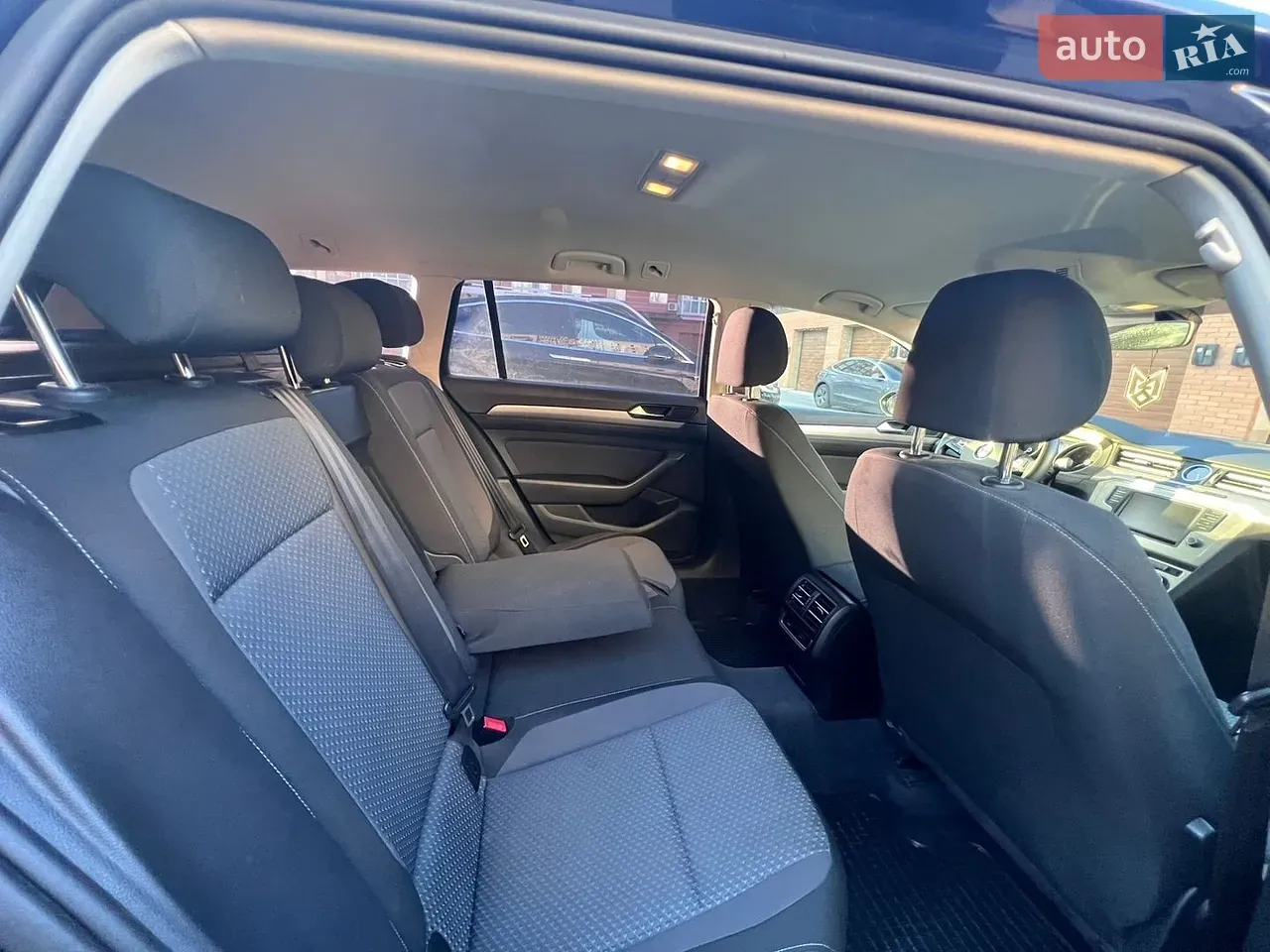 Volkswagen Passat 2015 photo 2