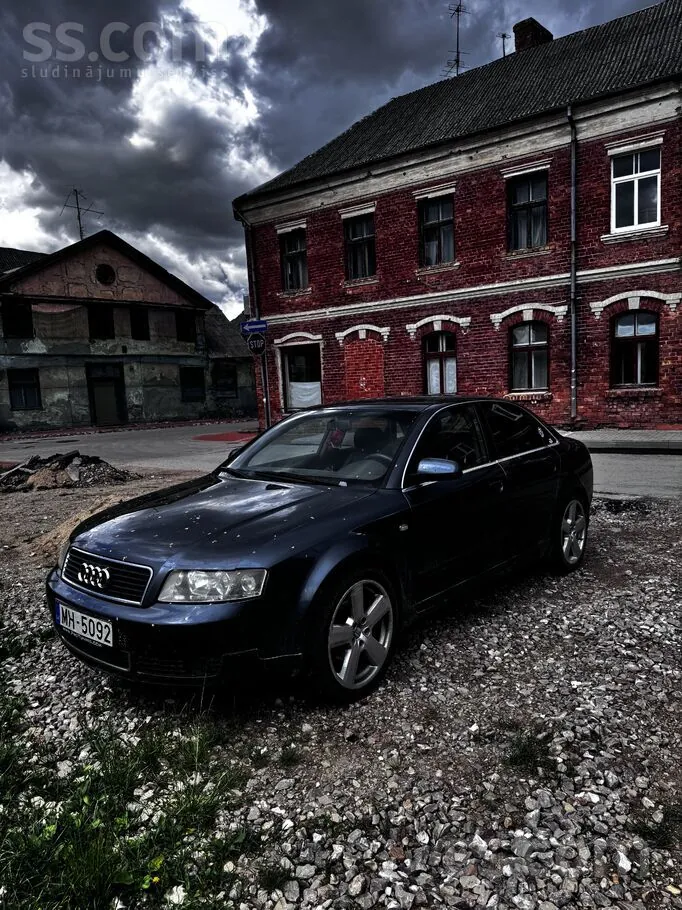 Audi A4 2002 photo 2