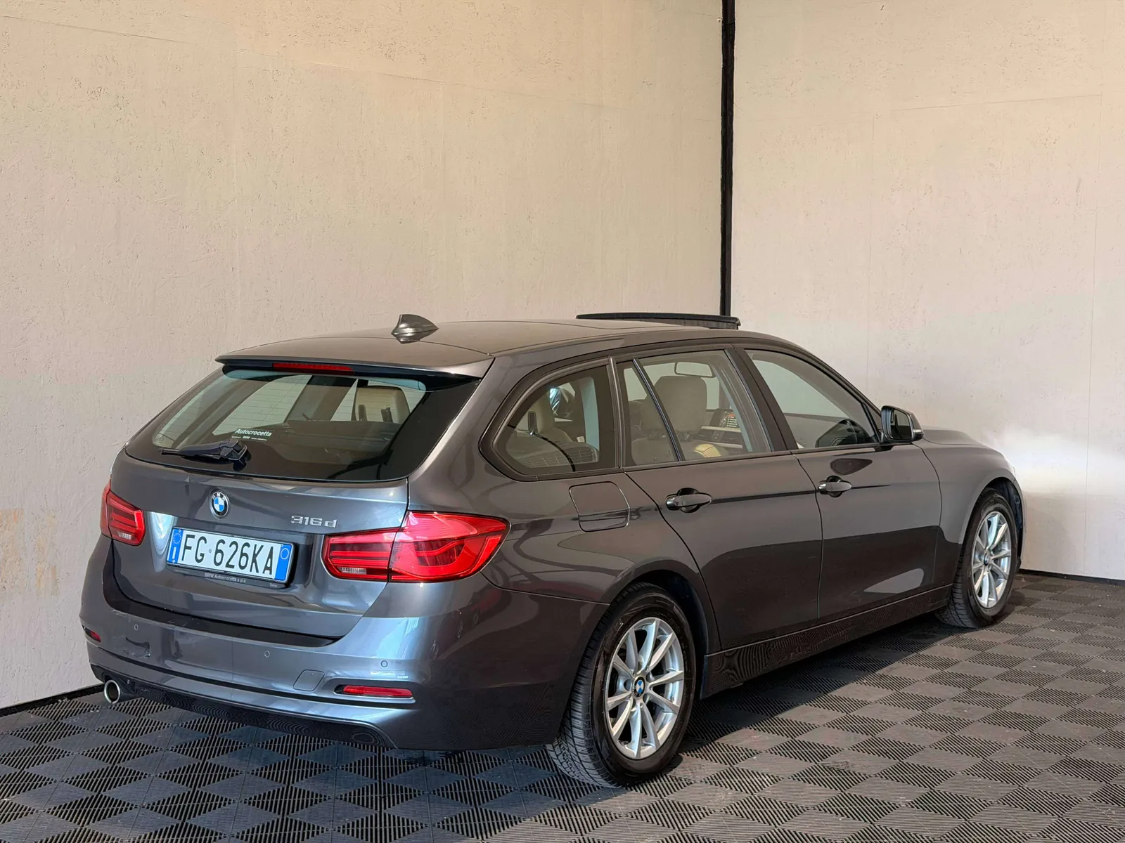 BMW 316 2016 photo 4