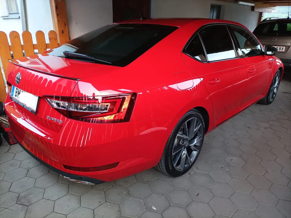 Skoda Superb 2017 photo 2