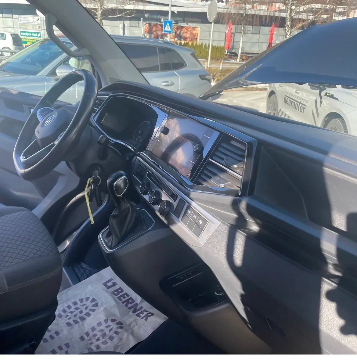 Volkswagen Multivan 2020 photo 3