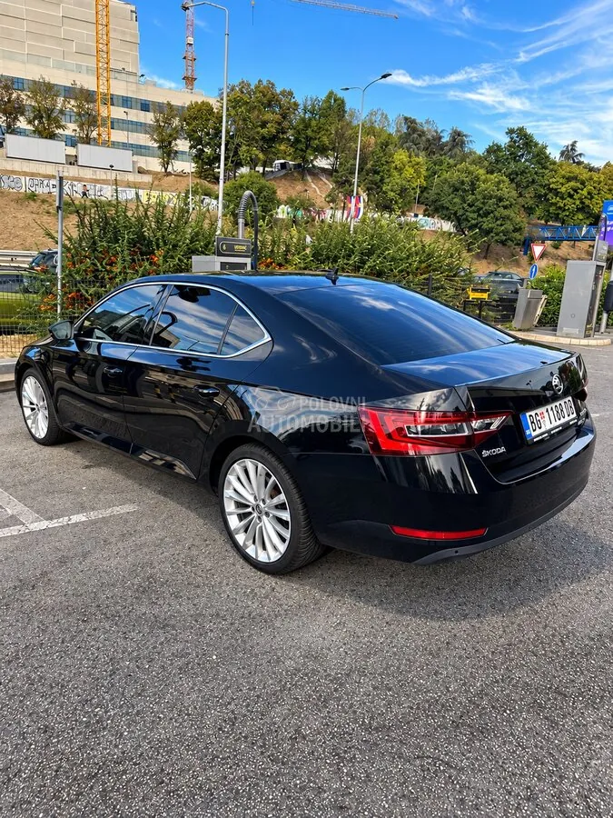 Skoda Superb 2018 photo 3