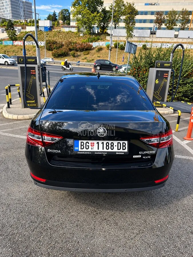 Skoda Superb 2018 photo 4