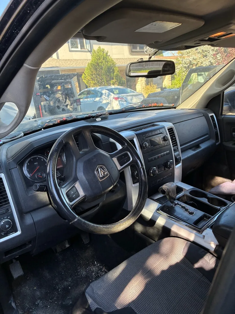 Dodge Ram 1500 2010 photo 2