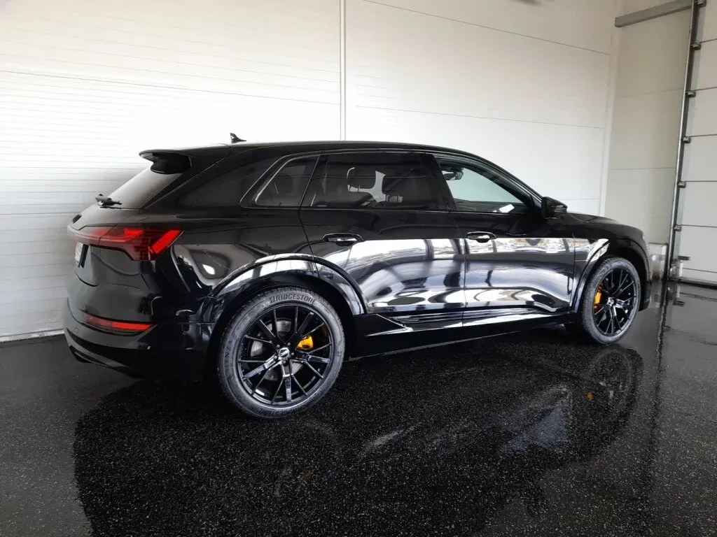 Audi E-Tron 2022 photo 2