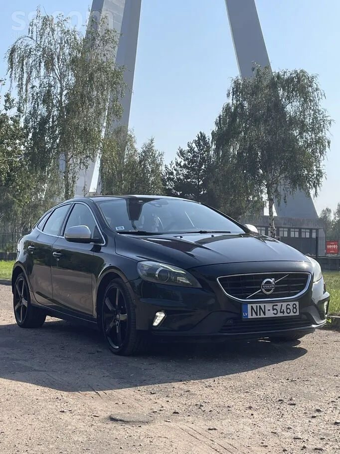 Volvo V40 2015 photo 2