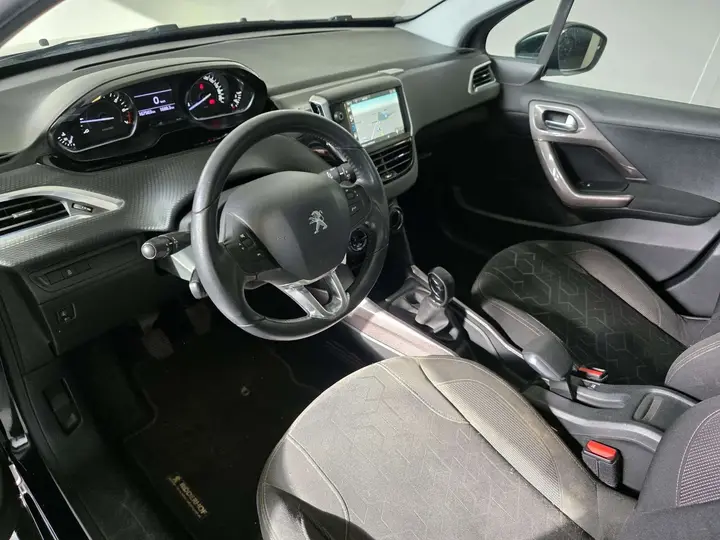 Peugeot 2008 2015 photo 4