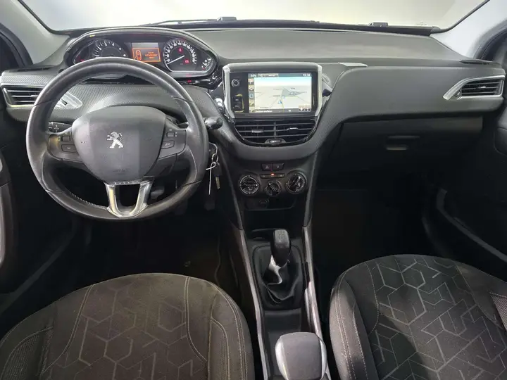 Peugeot 2008 2015 photo 5