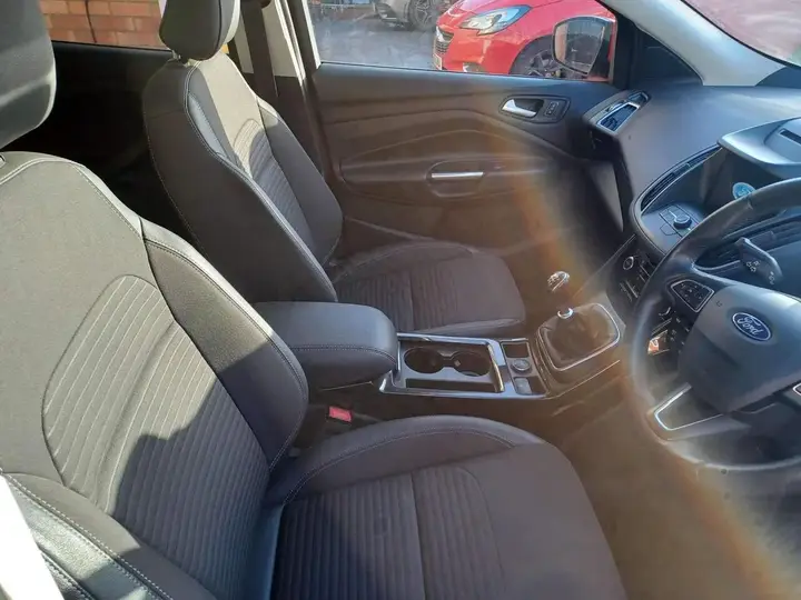 Ford Kuga 2018 photo 2