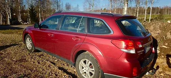 Subaru Outback 2012 photo 2